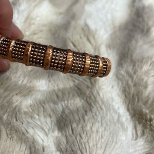Copper bracelet hinge closure